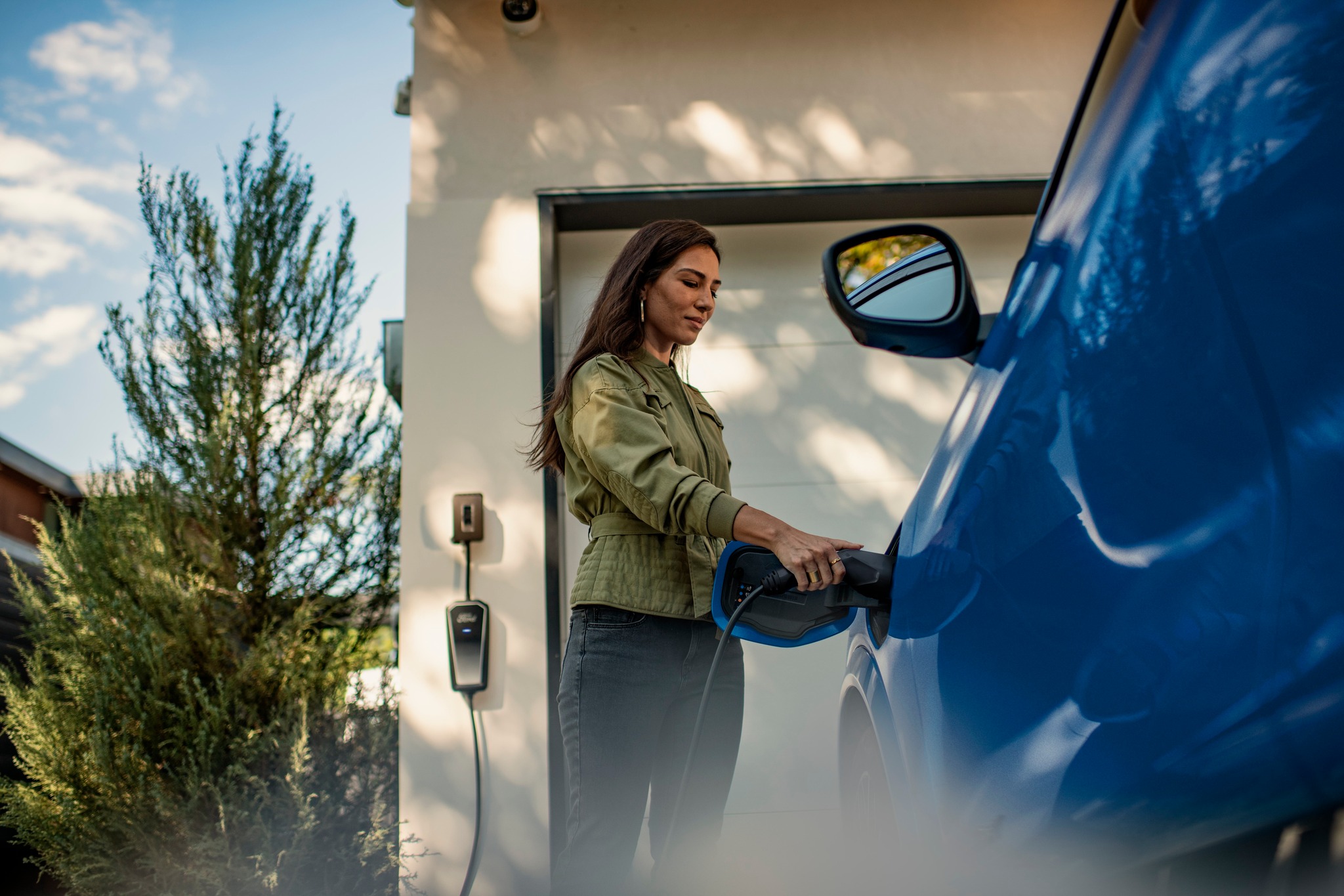 Drive electric? 🚙⚡️

Find out if you’re eligible to earn rewards with Ford Energy Rewards!�If you own a Ford electric vehicle, you can earn rewards just for charging at home. 

You may be eligible for rewards by charging during off-peak hours: https://go.ford/mydealer-fer-fb

#FordEnergyRewards #MileofCars #PerryFord #perryfordnationalcity #EVperks #electricvehicle