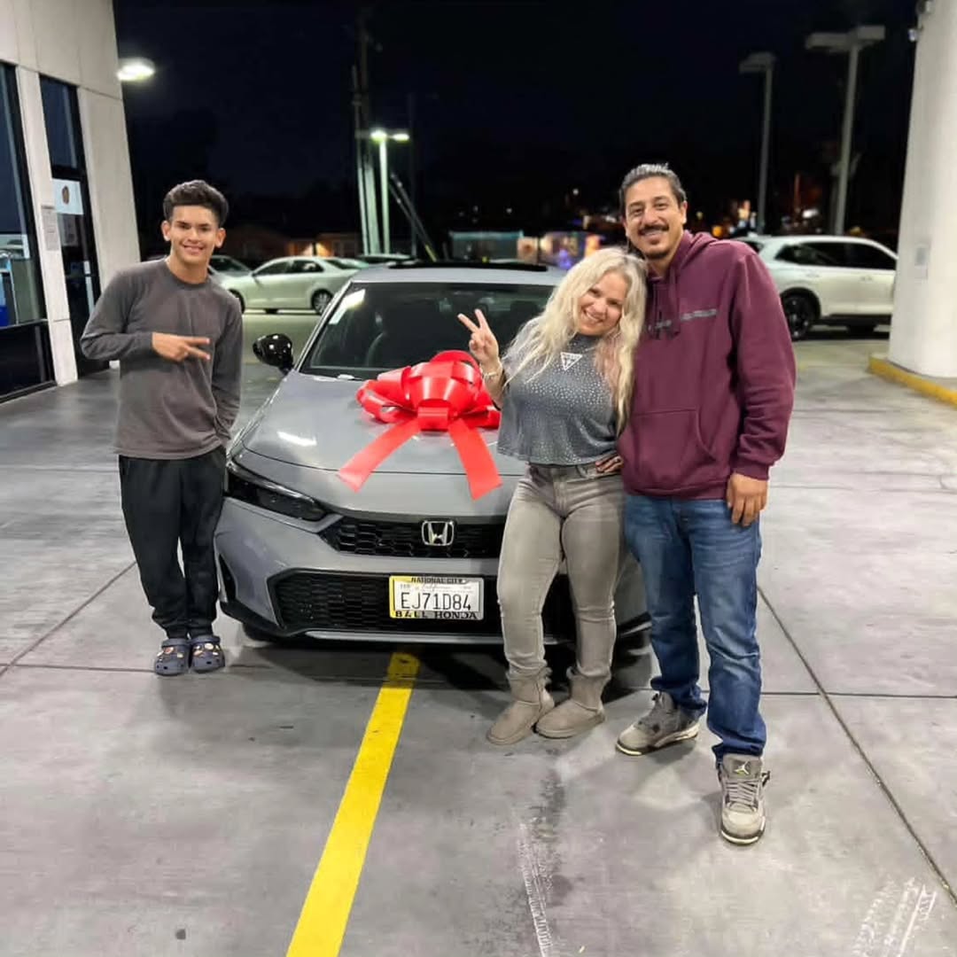 Congratulations to Dani and her family for taking the @ballhonda_sd showroom car home!! 🚙

#MileofCars #BallHonda #HondaDealership