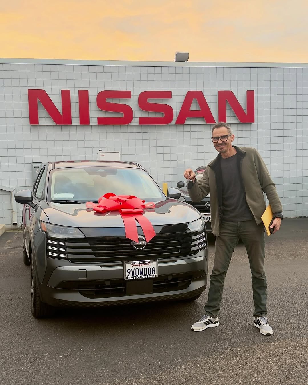 Congratulations to Esteban on his new 2025 Nissan Kicks! 🚙🎉

He contacted several dealerships before deciding to shop at @mossynissannationalcity! Thank you to Sales Associate  @sold_by_saul for all of your help with getting him into his new wheels!

#MossyNissan #MileofCars #2025NissanKicks #NissanKicks