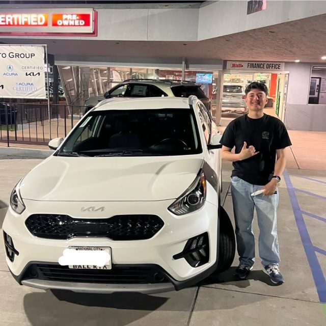 Big congrats to Camden on the new ride! 🎉🚗

He picked up a Certified Pre-Owned Kia Niro from @ballkia_sd.

Enjoy your new Niro!

#BallKia #KiaNiro #CertifiedPreOwned #MileofCars