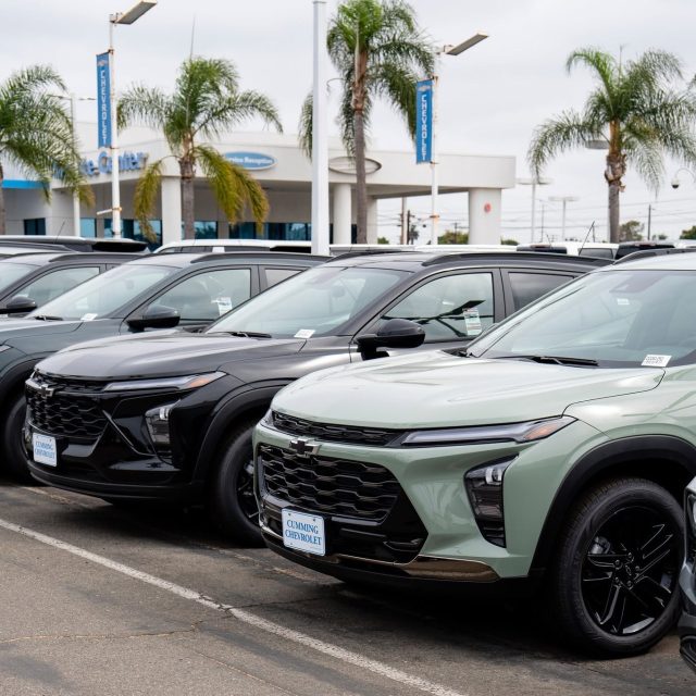 Looking for a new Chevy SUV? 🚗

@cummingchevy has a great selection available now, including the Equinox and other Chevy SUV options in a variety of colors, trims, and features.

Stop by the dealership in San Diego and find the one that fits your everyday life!

#CummingChevrolet #MileofCars #ChevroletEquinox